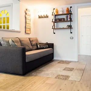https://oneonly-monti-suite.it-romehotels.com
