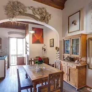 Art Sant Ambrogio Appartement